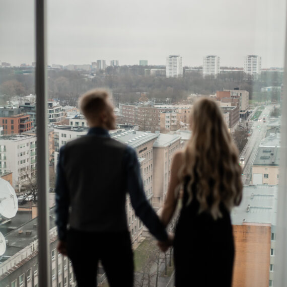 Fotosessioon kallimaga Hiltoni hotellis