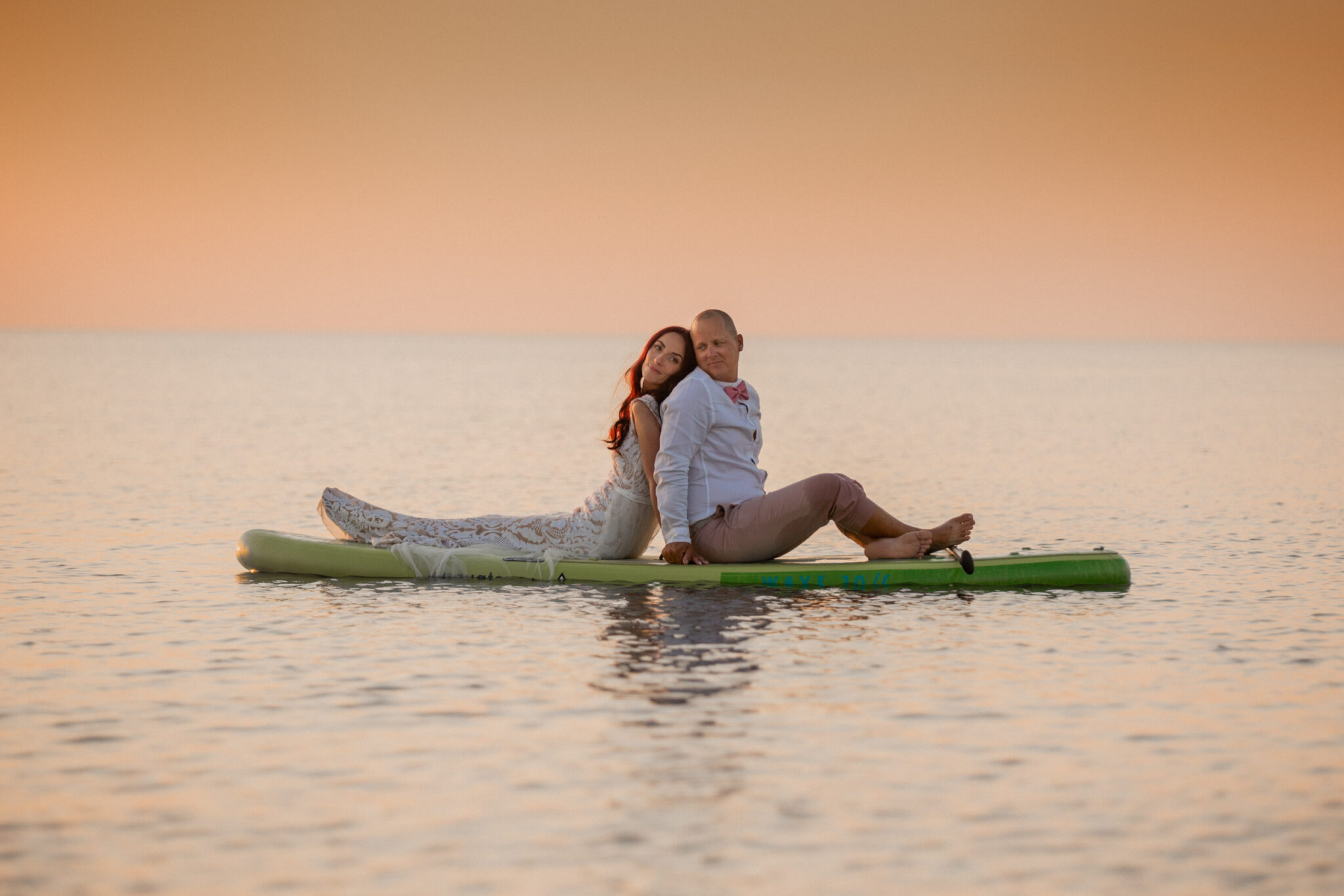 Pruutpaar Võsu surfiklubis I Fotograaf Reti Kokk