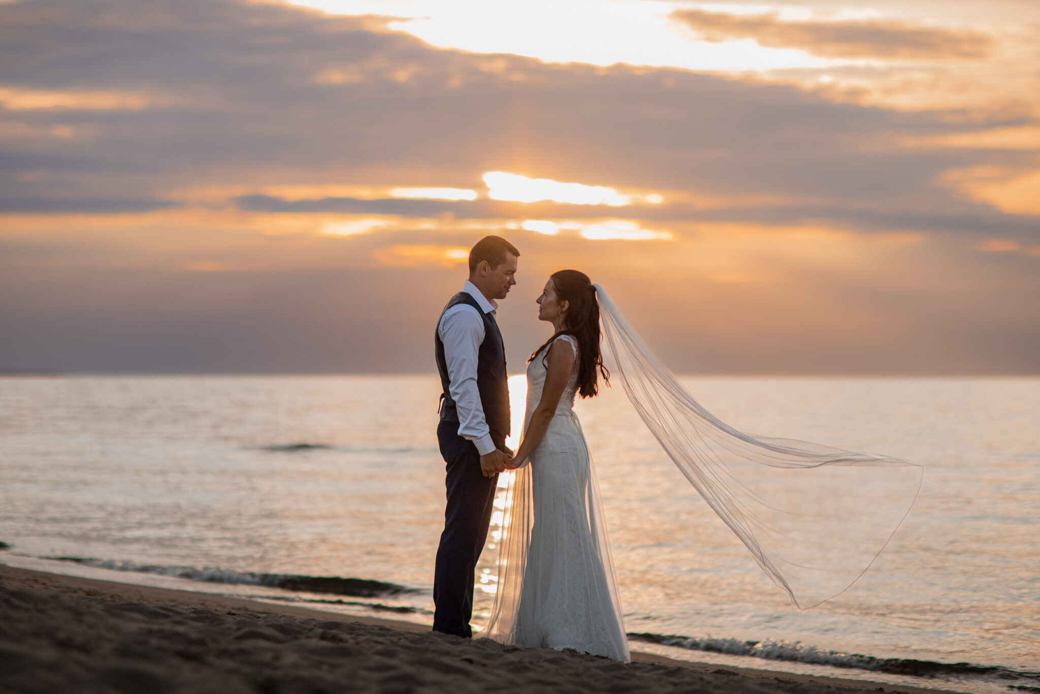 Trash the dress fotosessioon rannas I Fotograaf Reti Kokk