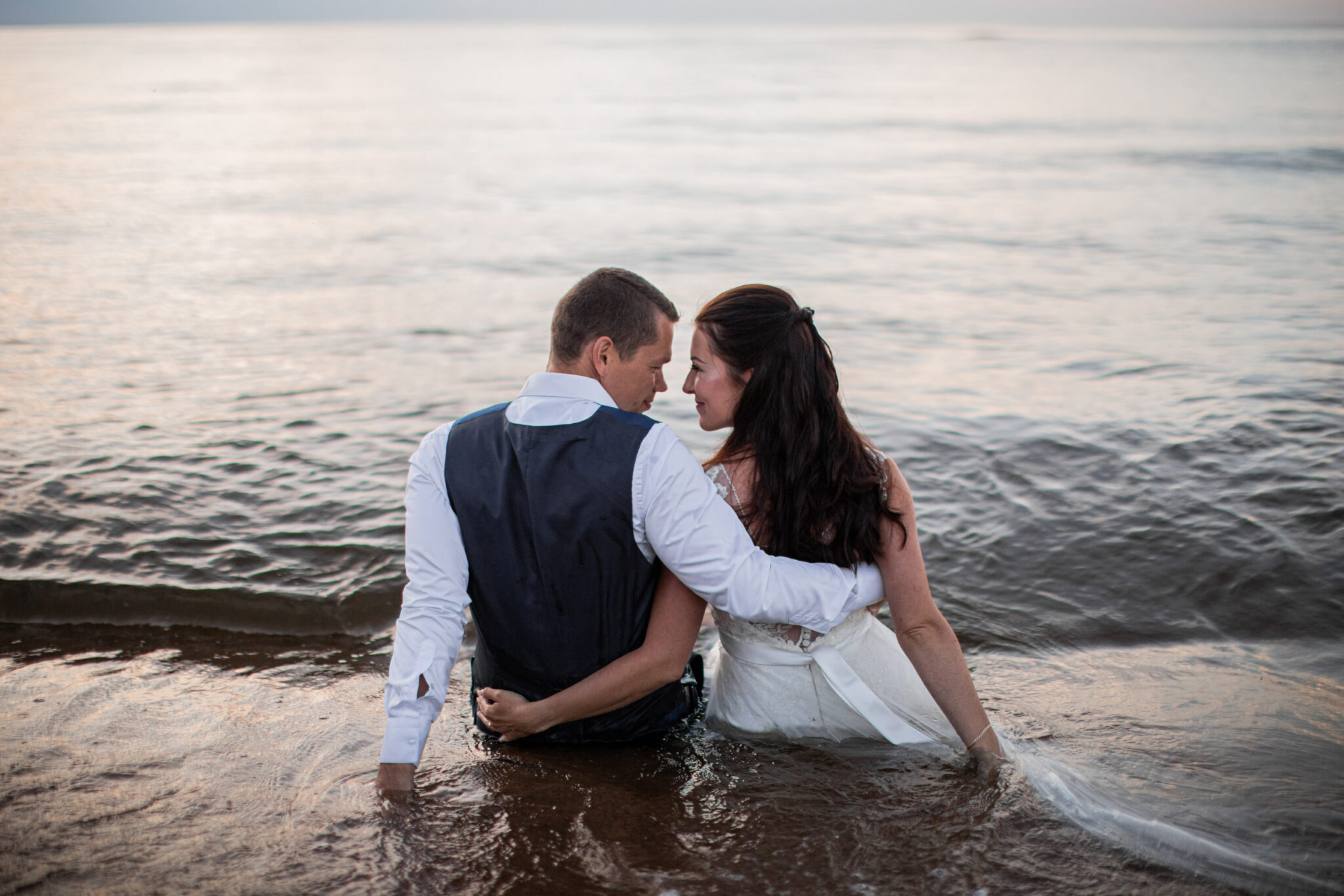 Trash the dress fotosessioon rannas I Fotograaf Reti Kokk