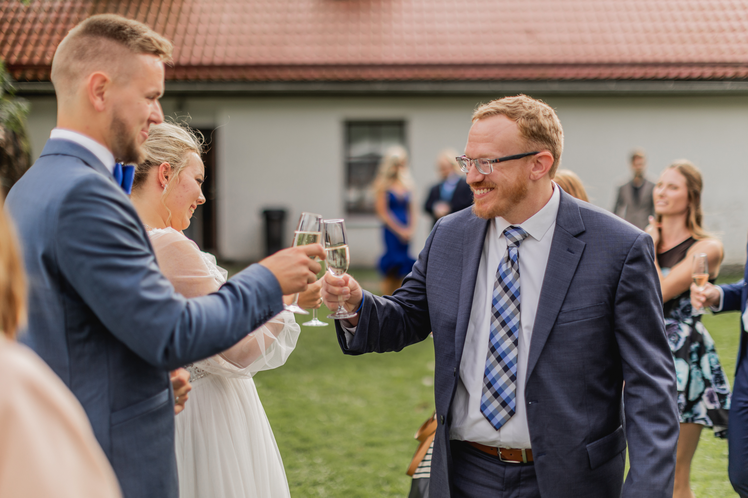 Pulmapidu Ojaäärse loodusmaja õuel I Fotograaf Reti Kokk