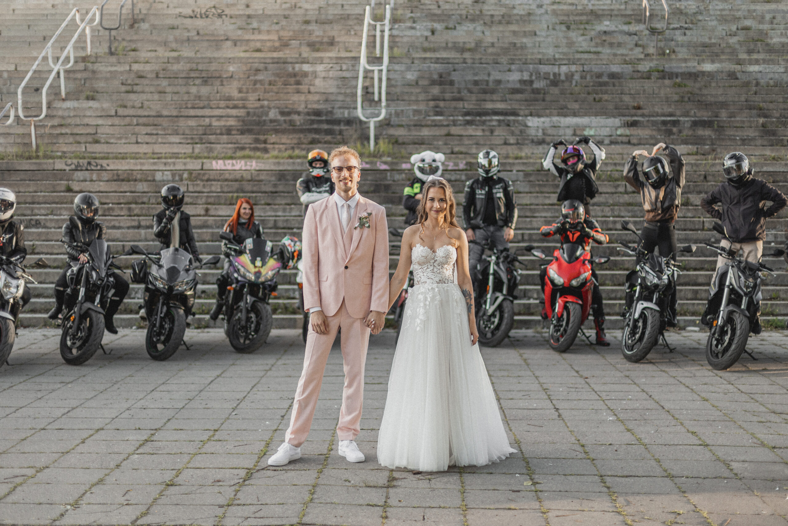 Pruutpaari loojangusessioon linnahalli peal I Pulmakorraldaja Oh Ruby I Pulmafotograaf Reti Kokk