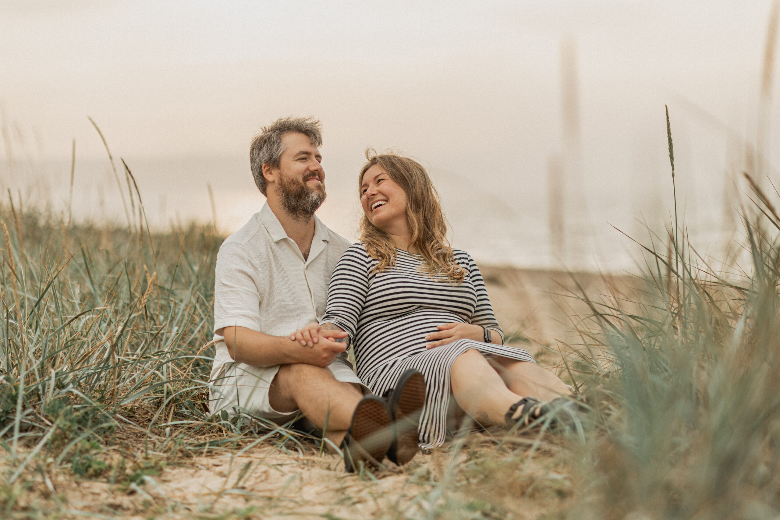 Beebiootuse fotosessioon koeraga rannas I Fotograaf Reti Kokk